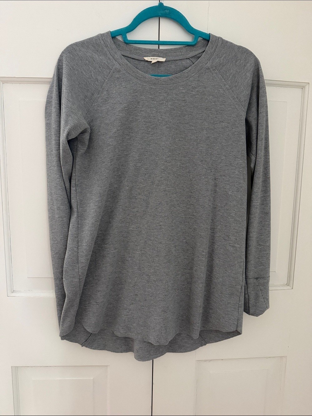 Women's Long Sleeve Crewneck Top - Gray